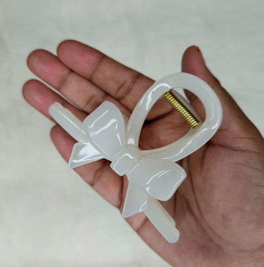 Bow Charm Loop Hair Claw