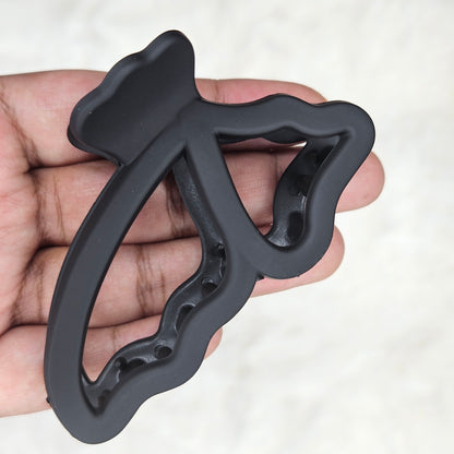 Matte Butterfly Outline Hair Claw