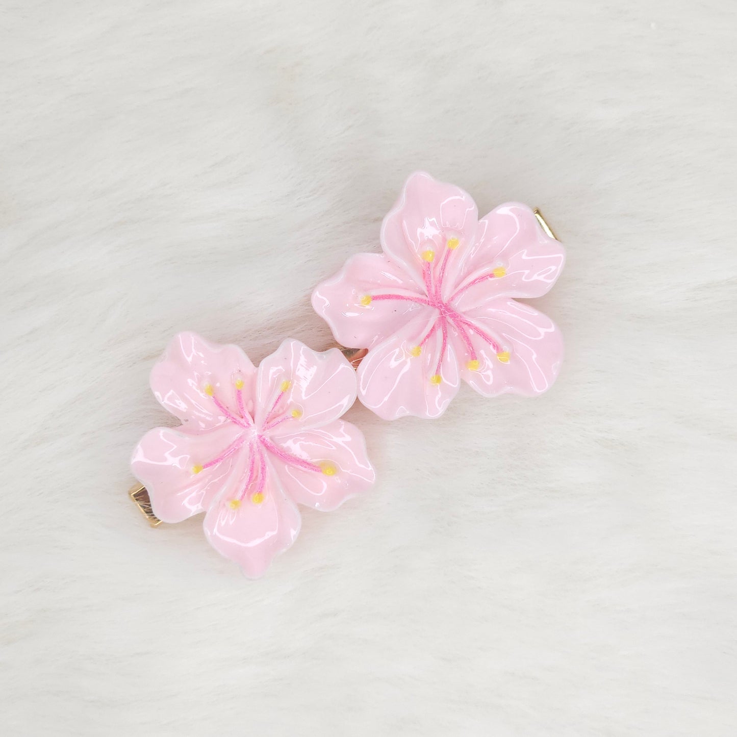 Sakura Glossy Hair Clip