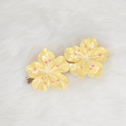 Sakura Glossy Hair Clip