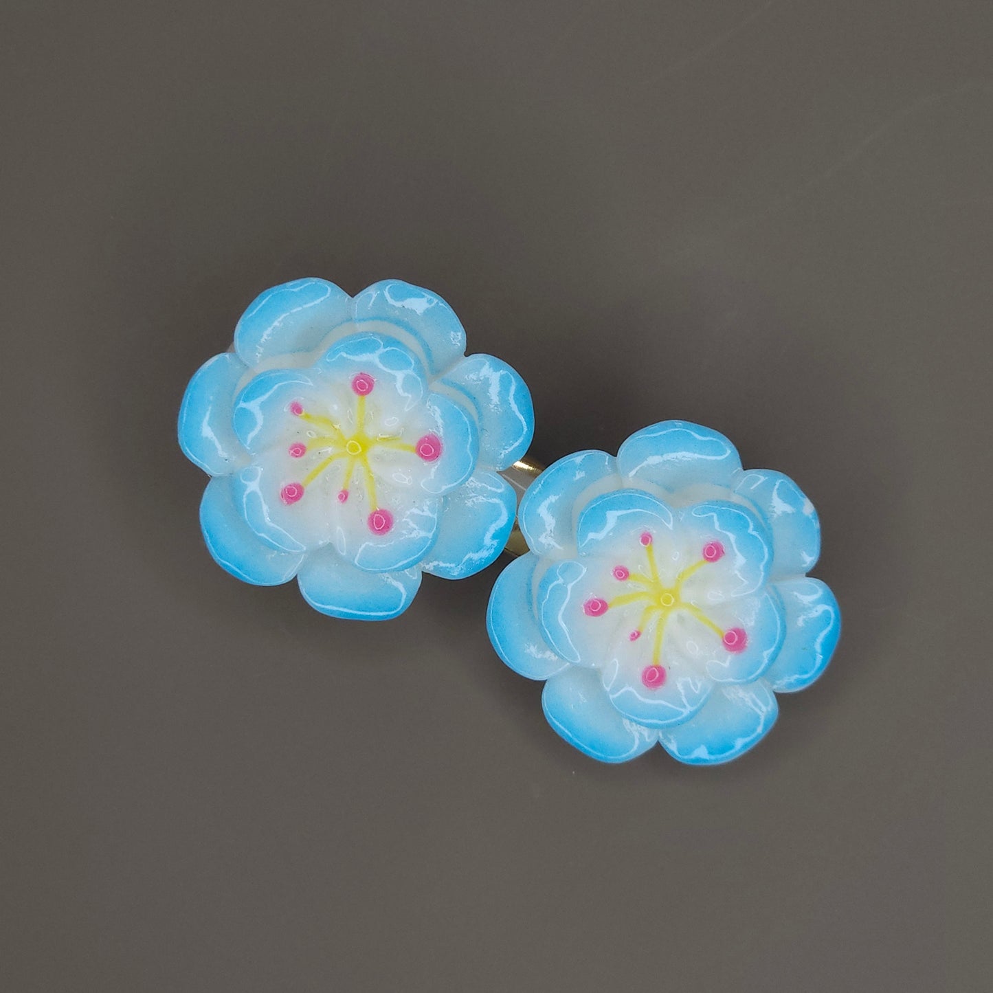 Layered Sakura Glossy Hair Clips