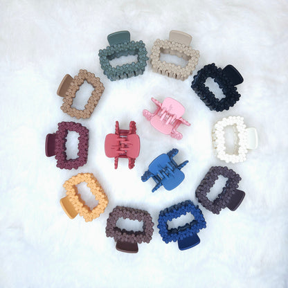 Matte Floral Loop Rectangle Hair Claw(Medium)