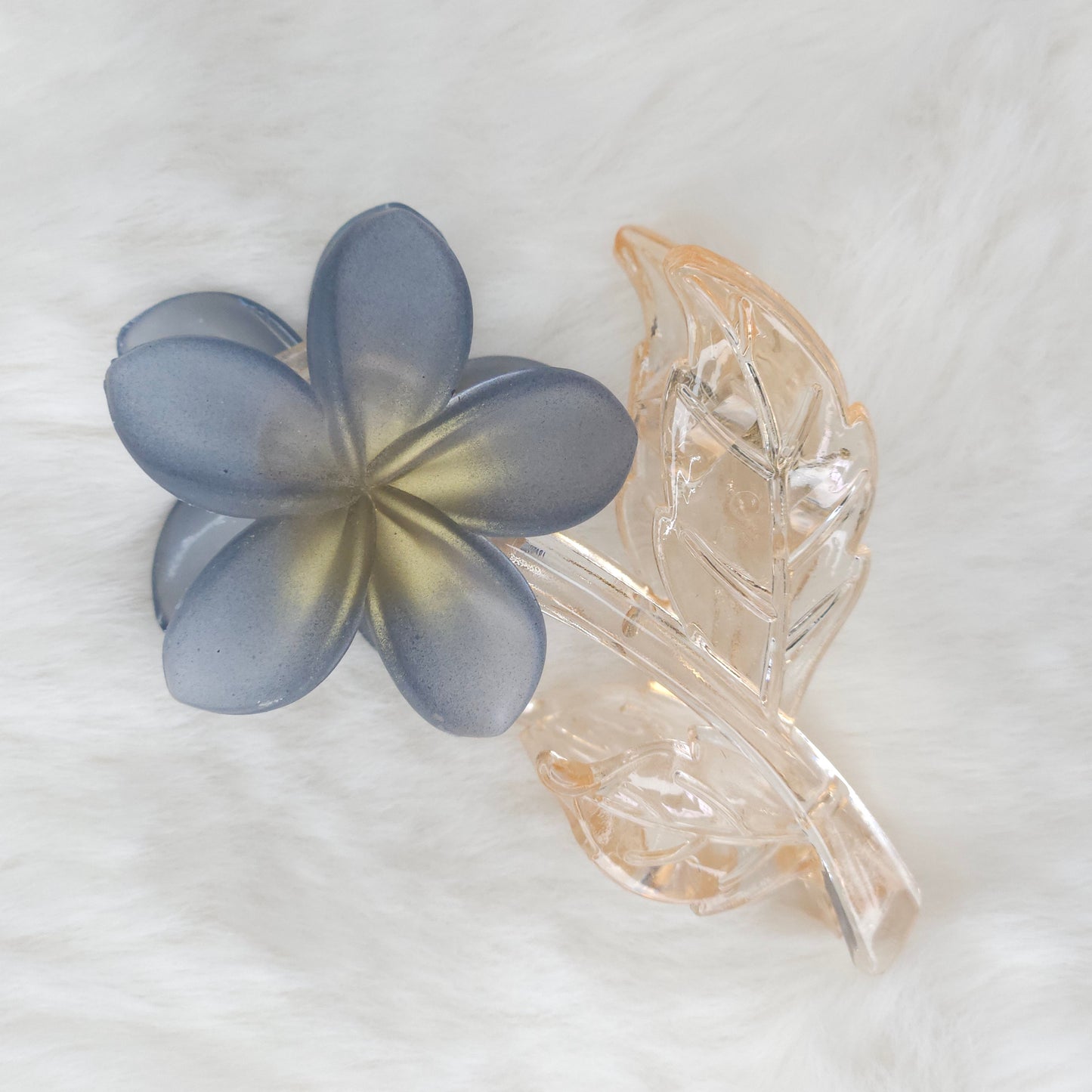 Ethereal Daisy Golden Bloom Hair Claw