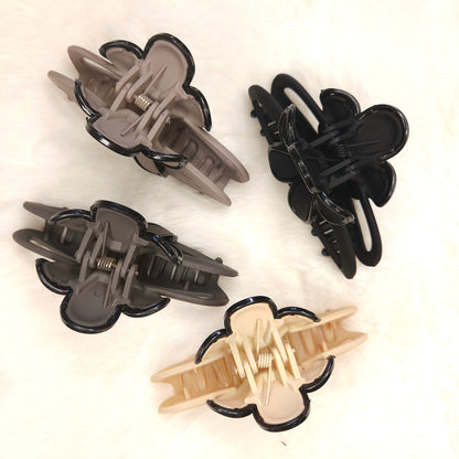 Matte Contour Daisy Hair Claw