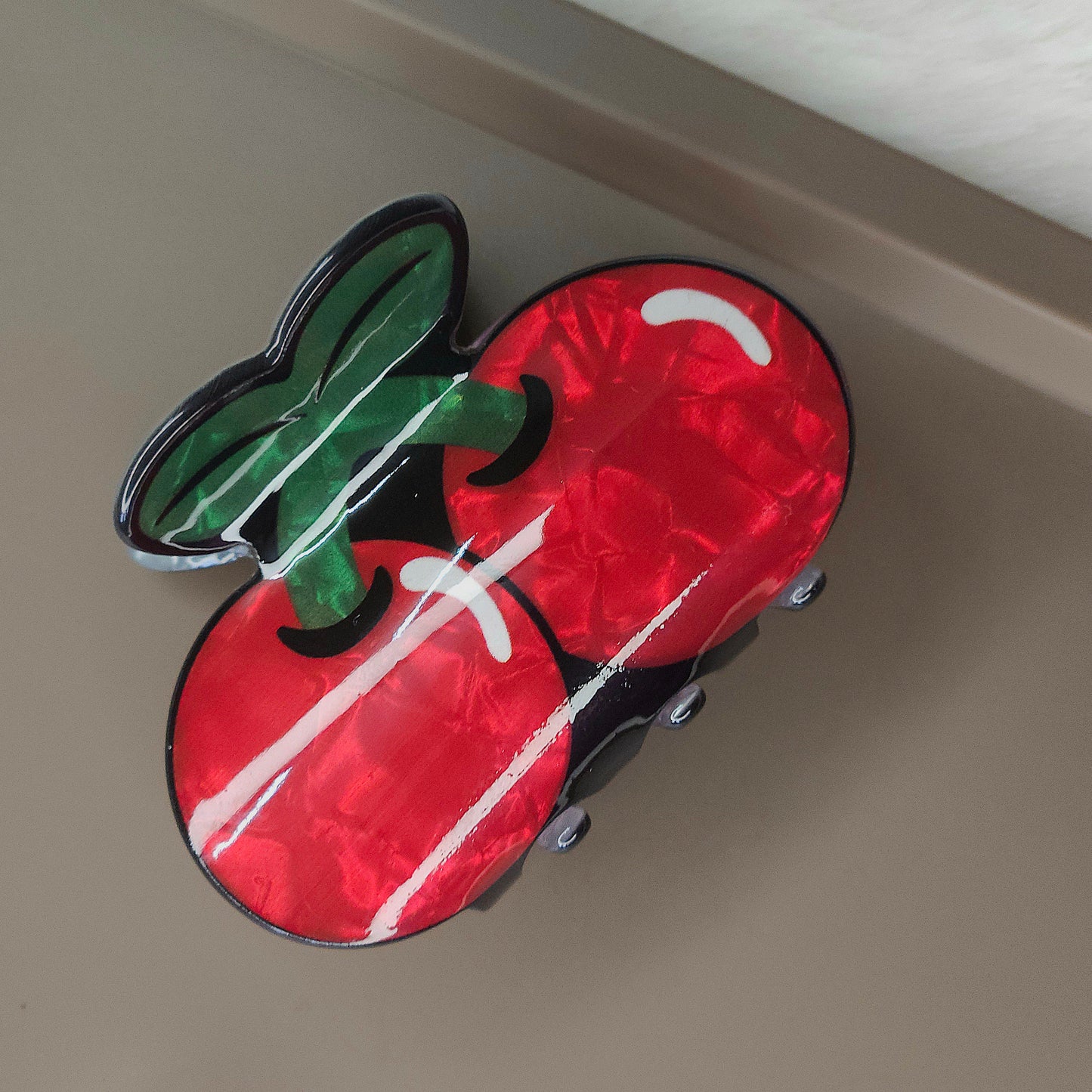 Fruity Fun Glossy Hair Claw