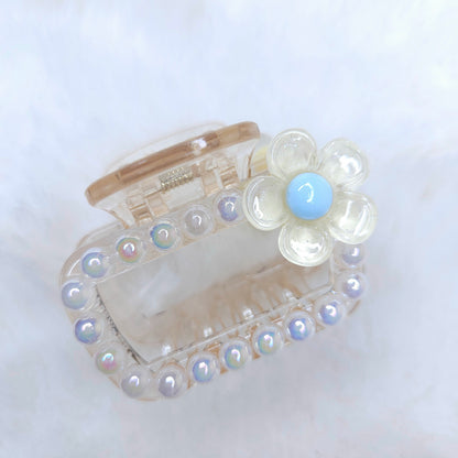Daisy Pearls Rectangle Hair Claw