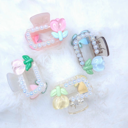 Tulip Pearls Rectangle Hair Claw