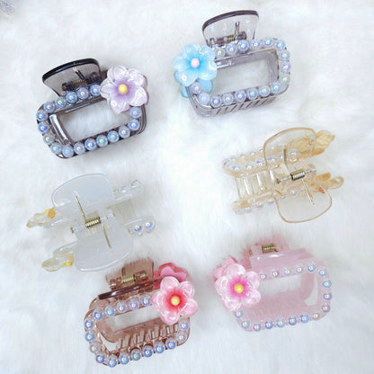 Lily Pearls Rectangle Hair Claw