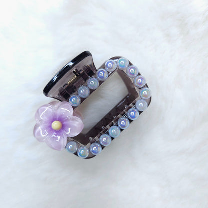 Lily Pearls Rectangle Hair Claw