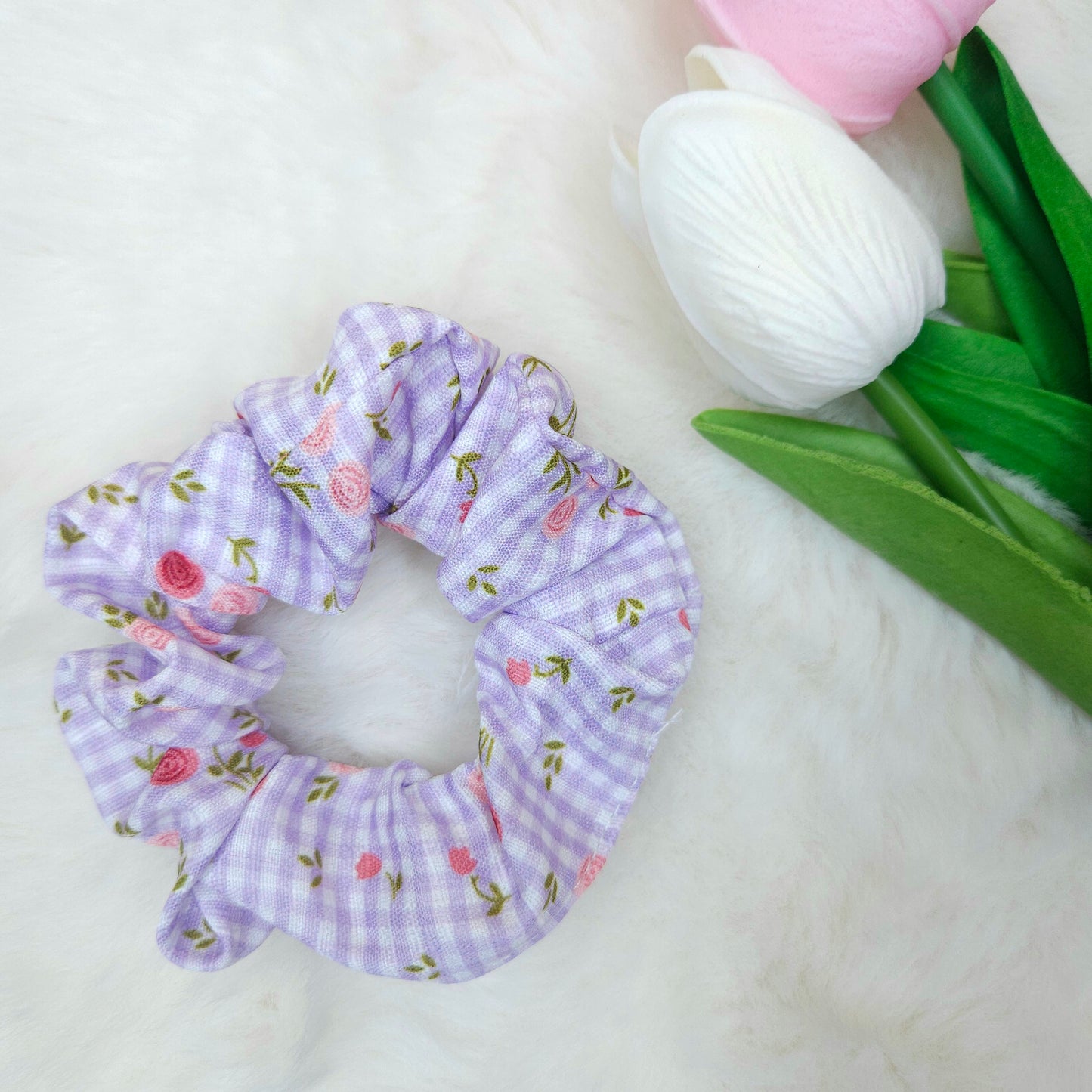 Rosette Checkered Scrunchie