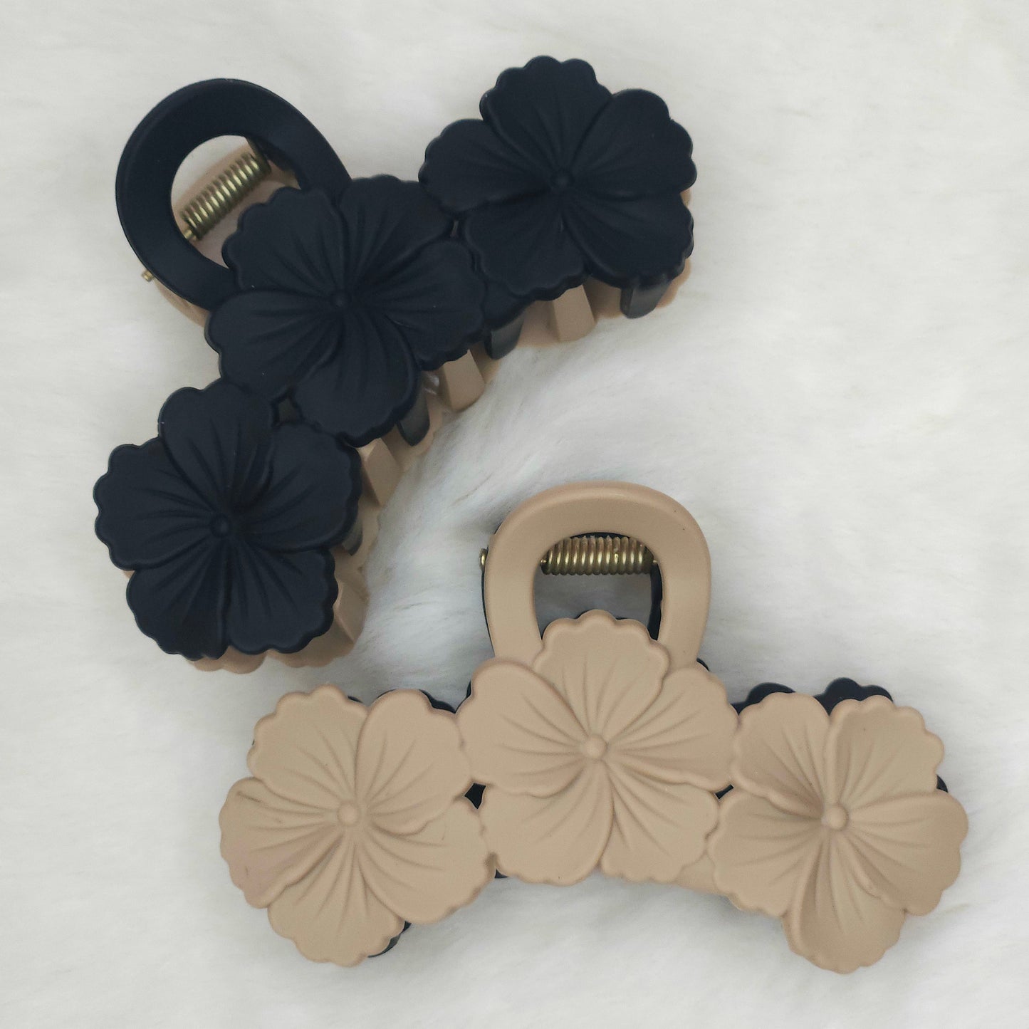 Dual Tone Hibiscus Matte Hair Claw