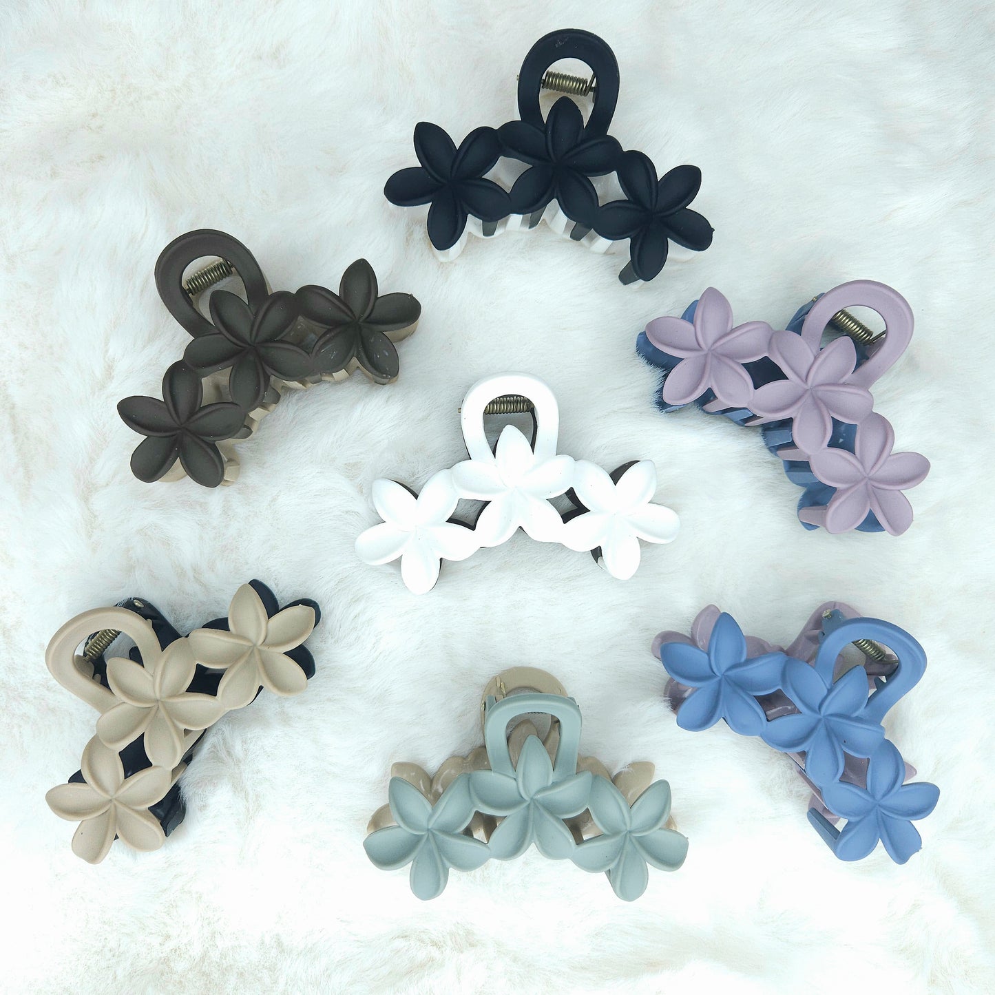 Dual Tone Lily Matte Hair Claw