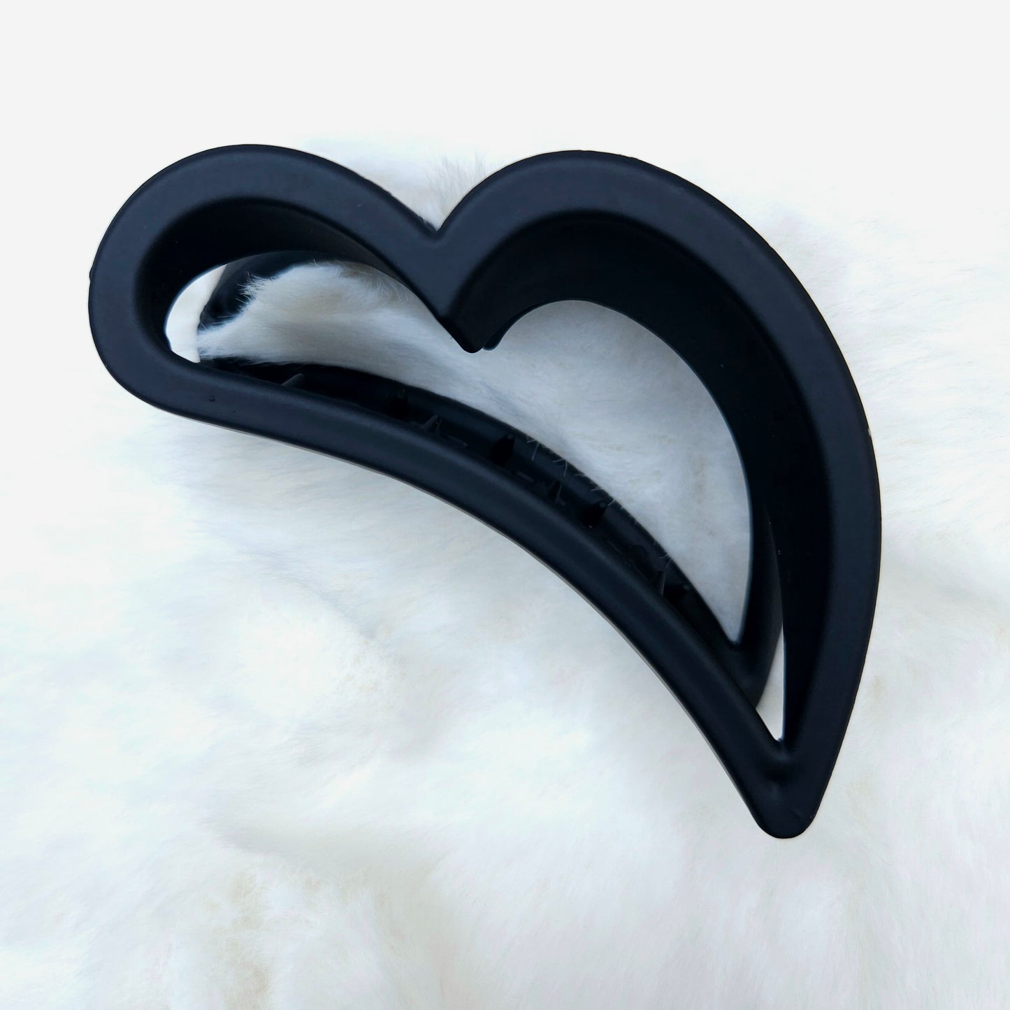 Korean Heart Hair Claw