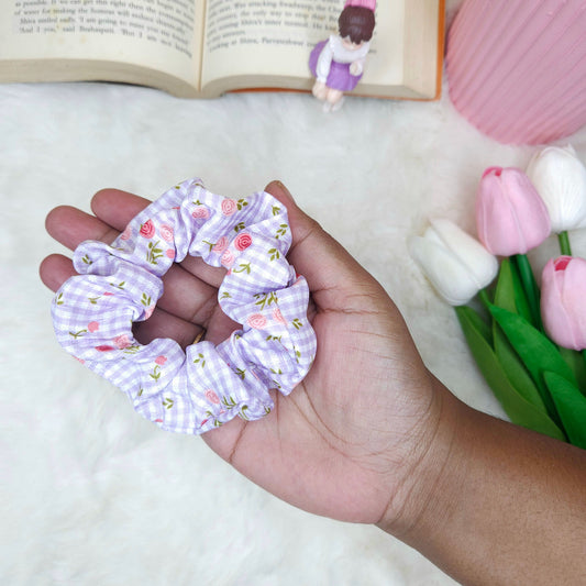 Rosette Checkered Scrunchie