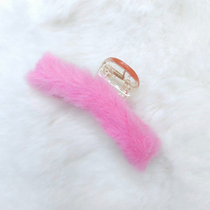 Fluffy Fur T Hair Claw