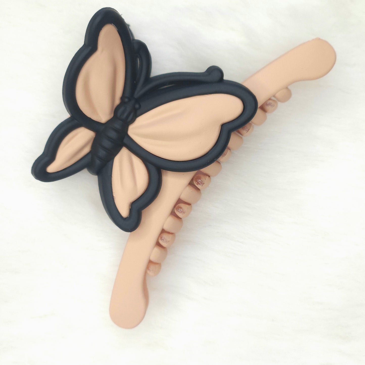 Matte Contour Butterfly Hair Claw