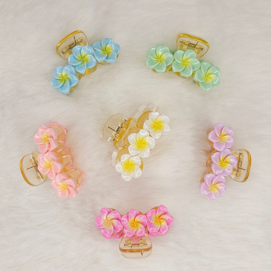 Triple Flower Hair Claw