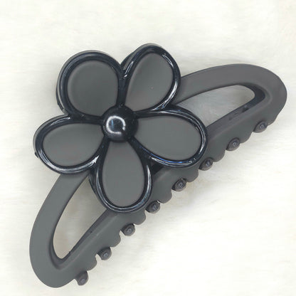 Matte Contour Daisy Hair Claw