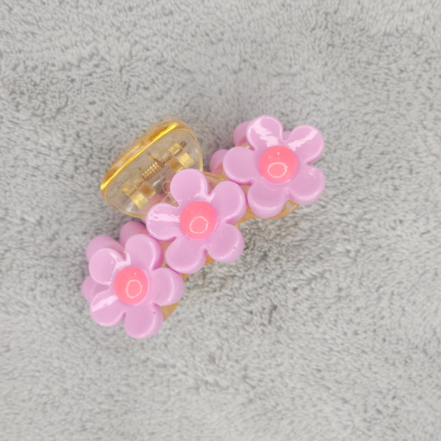 Triple Daisy Hair Claw