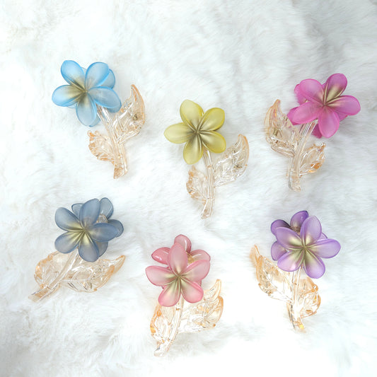 Ethereal Daisy Golden Bloom Hair Claw