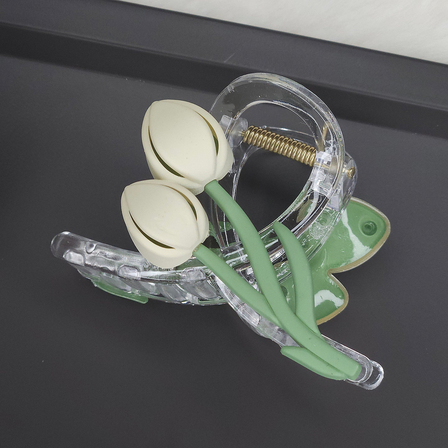 Elegant Tulip Hair Claw