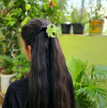 Pastel Bloom Flower Hair Claw - Medium