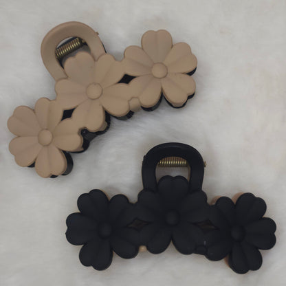 Dual Tone Daisy Matte Hair Claw