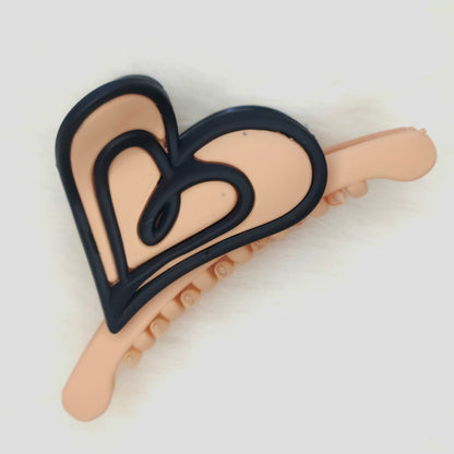 Matte Contour Heart Hair Claw