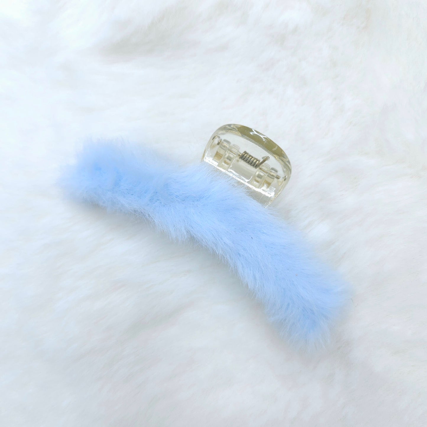 Fluffy Fur T Hair Claw