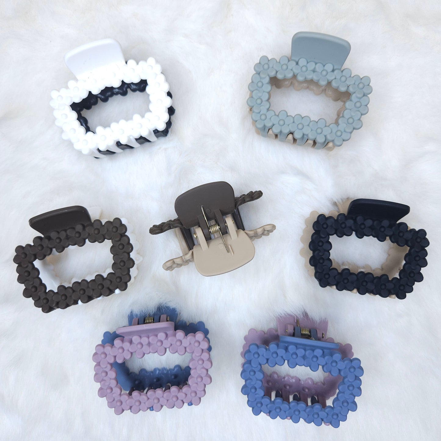 Matte Dual Tone Floral Loop Rectangle Hair Claw