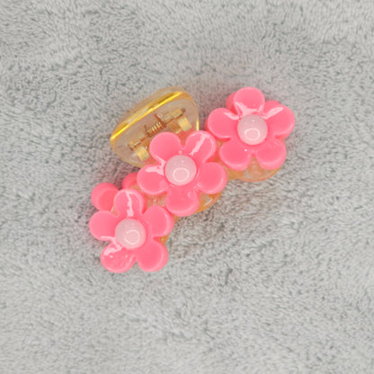 Triple Daisy Hair Claw