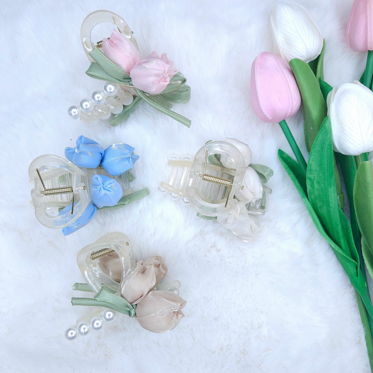 Enchanted Tulip Pearls Hair Claw