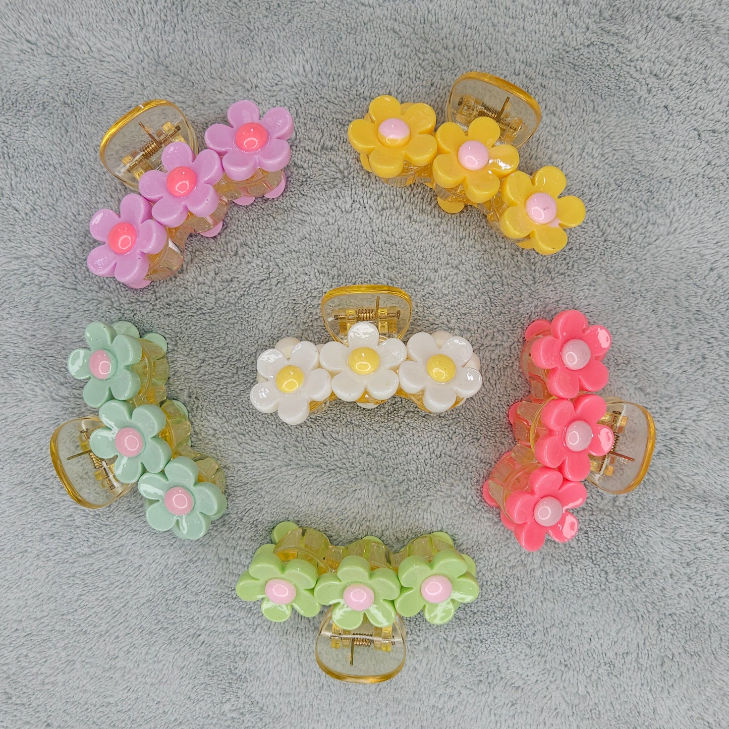 Triple Daisy Hair Claw