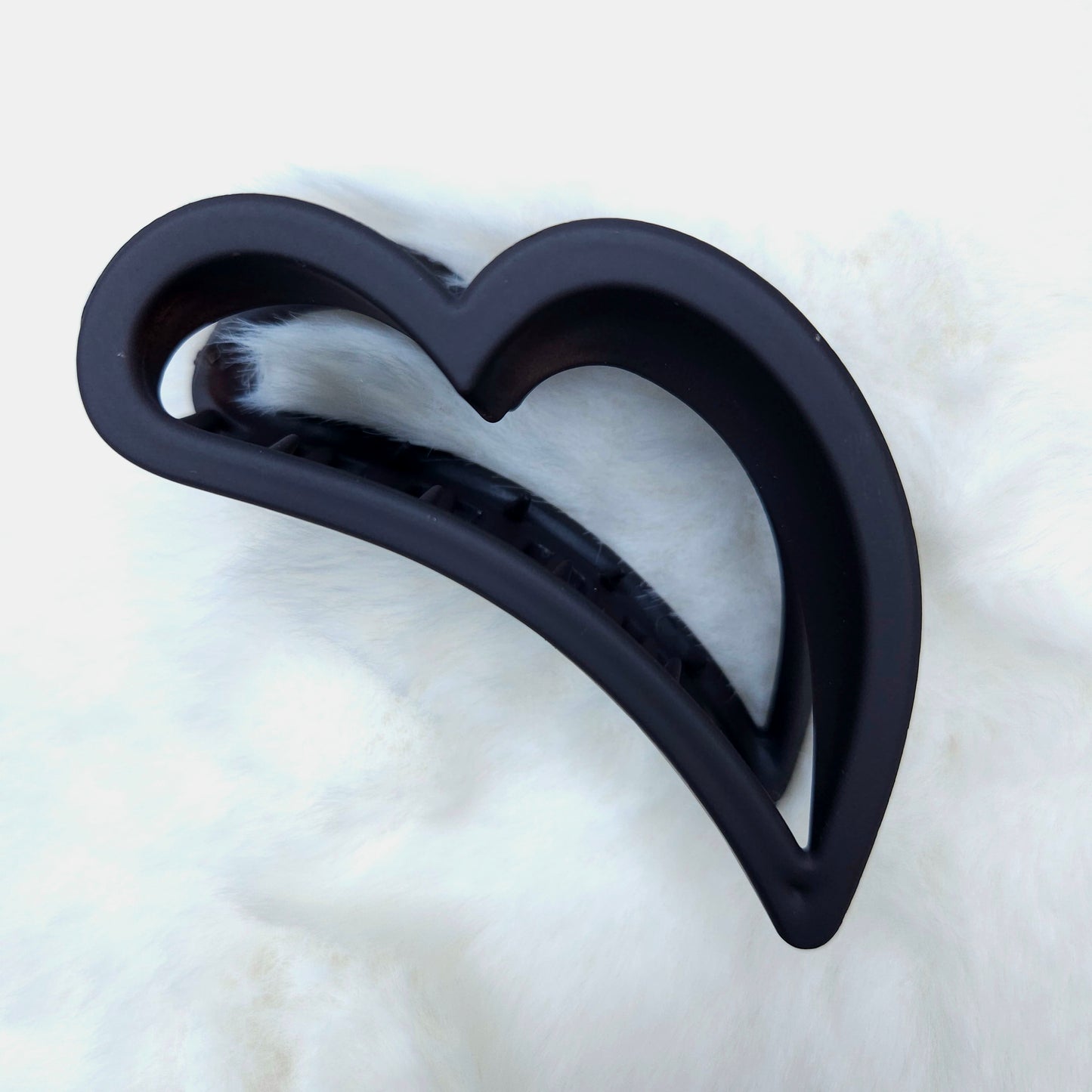 Korean Heart Hair Claw