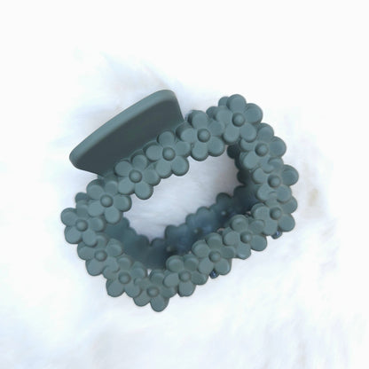 Matte Floral Loop Rectangle Hair Claw(Medium)