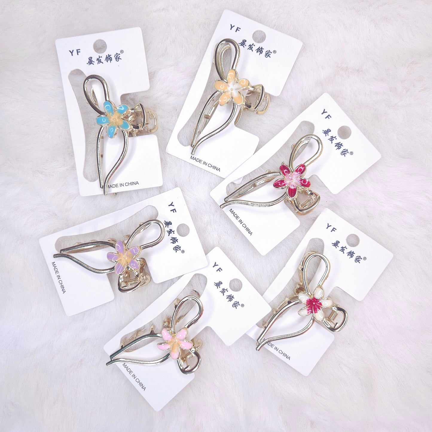 Daisy Bow Metal Hair Claw