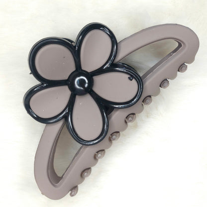 Matte Contour Daisy Hair Claw