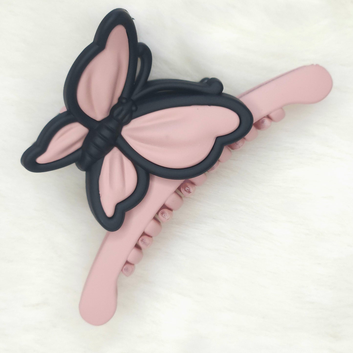 Matte Contour Butterfly Hair Claw