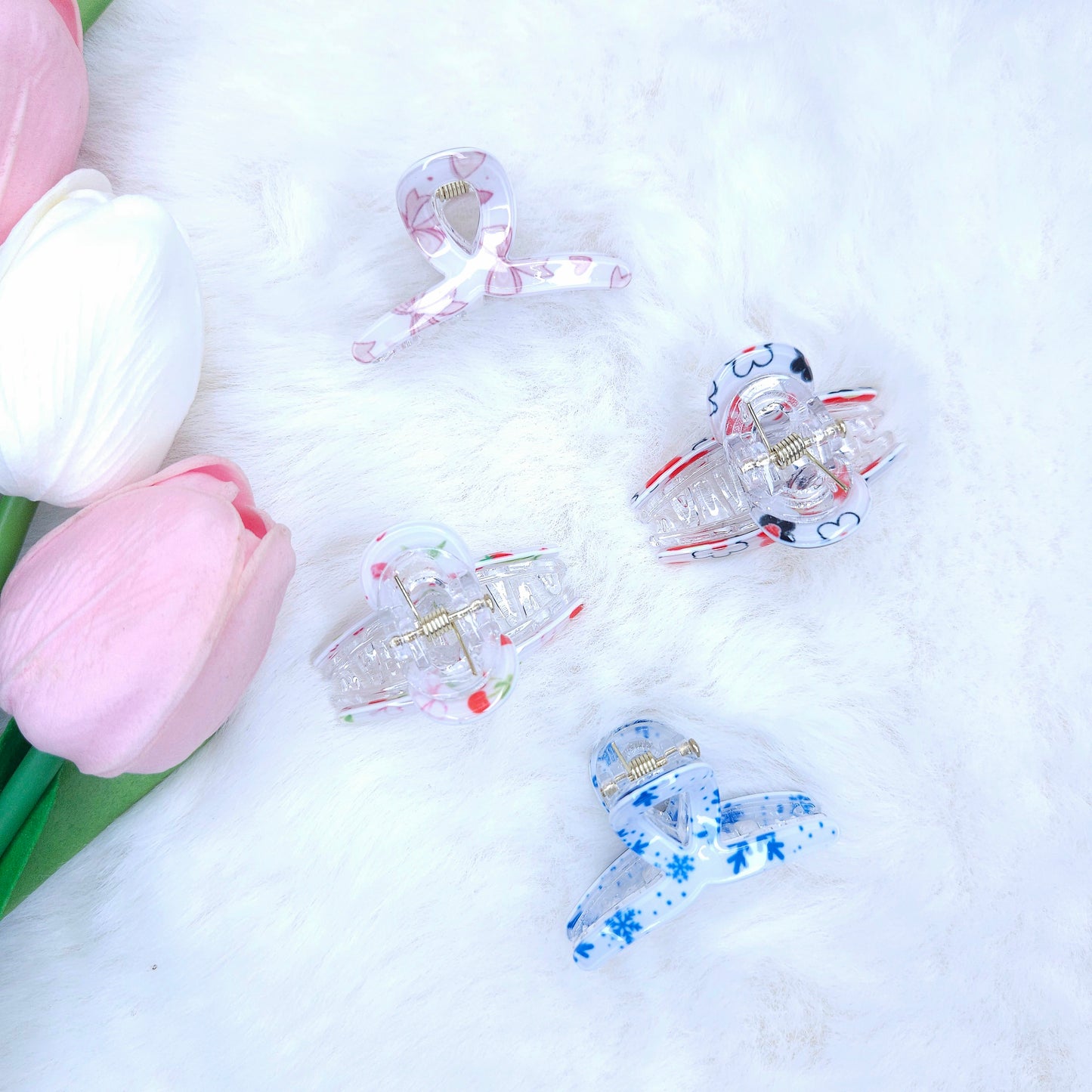 Little Charm Loop Hair Claw