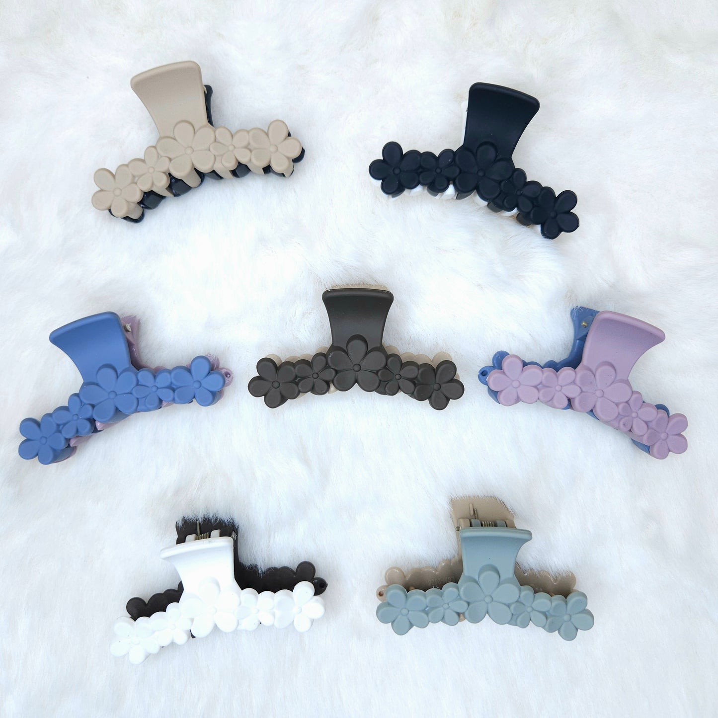 Matte Dual Tone Floral Loop T Hair Claw