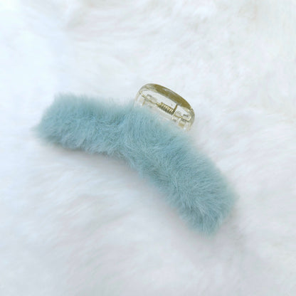 Fluffy Fur T Hair Claw
