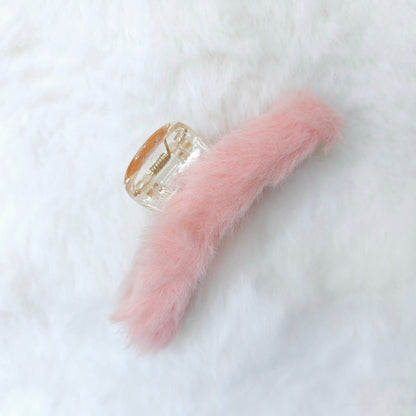 Fluffy Fur T Hair Claw