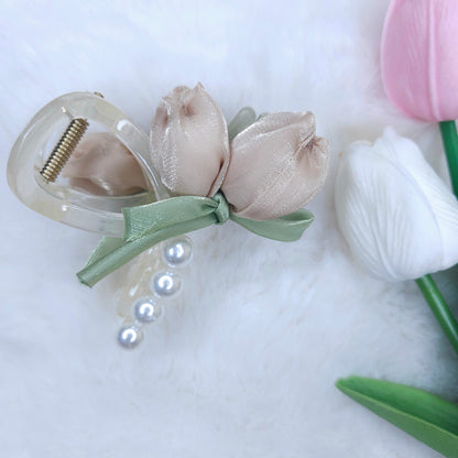 Enchanted Tulip Pearls Hair Claw