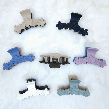 Matte Dual Tone Floral Loop T Hair Claw