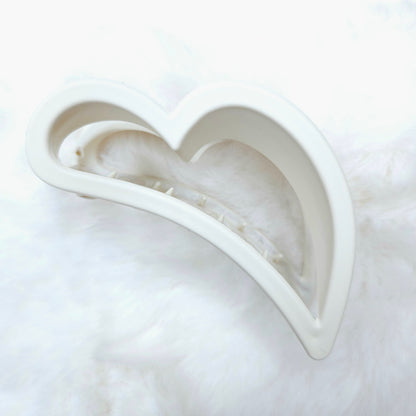 Korean Heart Hair Claw