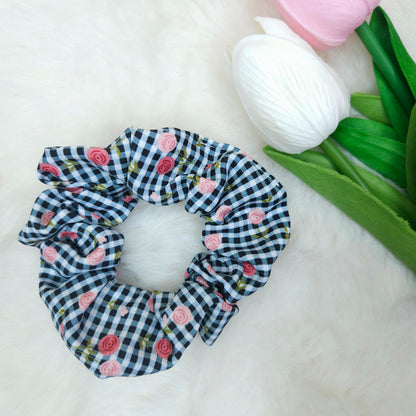 Rosette Checkered Scrunchie