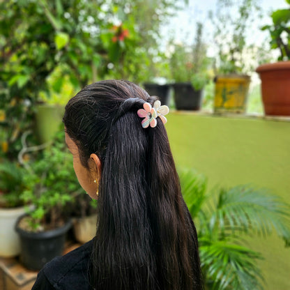 Kawaii Flower Hair Claw - Medium
