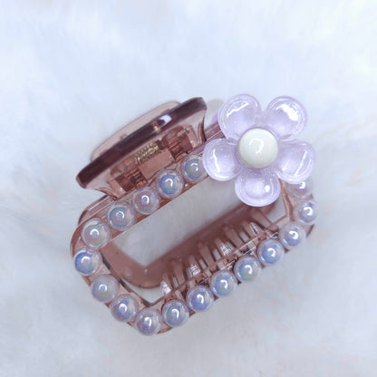 Daisy Pearls Rectangle Hair Claw