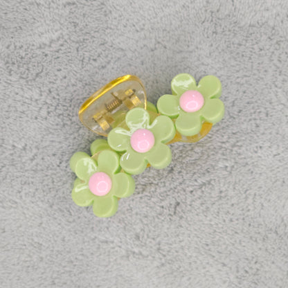 Triple Daisy Hair Claw